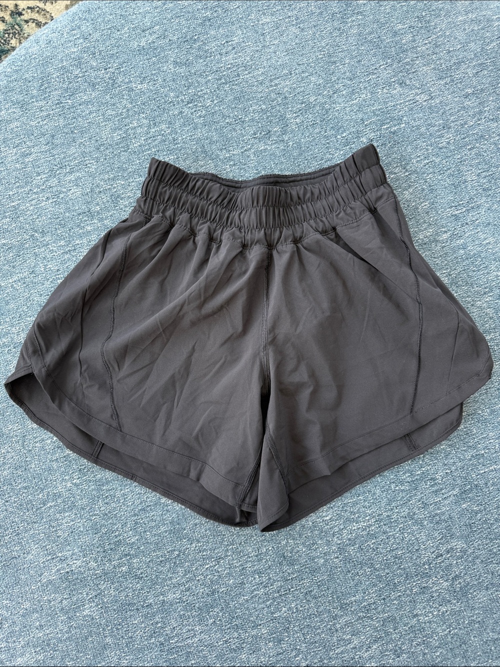lululemon Tracker Lined 5” Black Shorts Size 4 | Excellent Condition